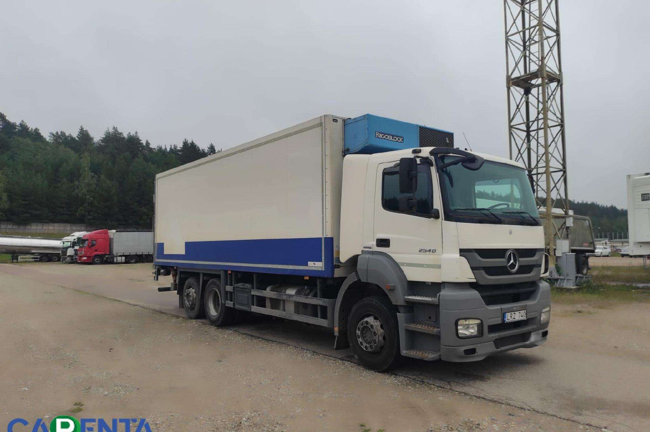 Mercedes-Benz AXOR 940.20 - Camión frigorífico: foto 2 Mercedes-Benz AXOR 940.20 - Camión frigorífico: foto 2