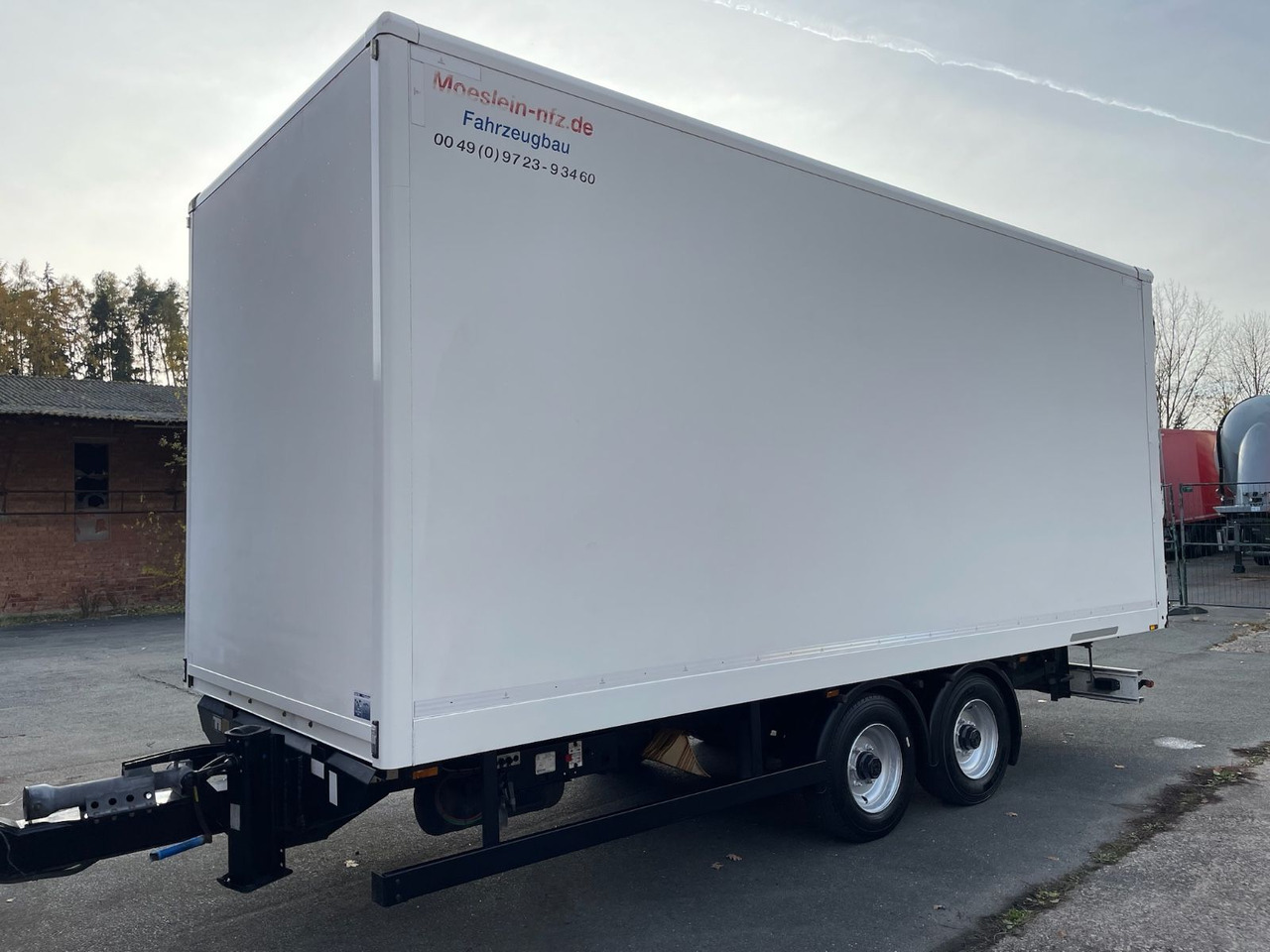 Möslein TKO 105 Tandem-Koffer/TÜV07/2026/Nutzlast-7150kg - Remolque caja cerrada: foto 2 Möslein TKO 105 Tandem-Koffer/TÜV07/2026/Nutzlast-7150kg - Remolque caja cerrada: foto 2