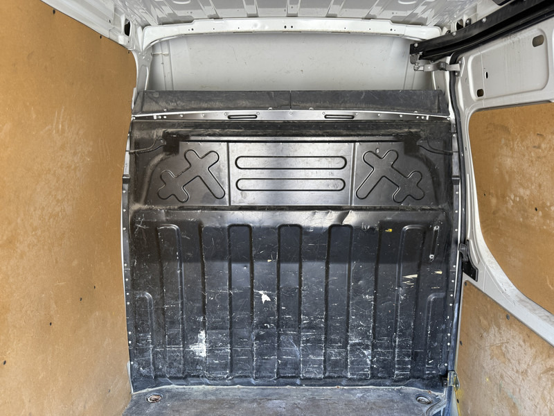 Furgón Iveco Daily 35S14 2.3 L2H2 Cruise Control Climate Control 3.5t Trekhaak Lucht geveerde stoel: foto 13