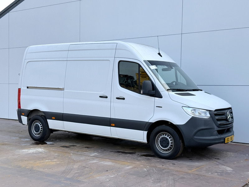 Mercedes-Benz eSprinter 312 L2H2 Elektrisch 41kWh 135km WLTP Climate Control Camera Stoelverwarming - Furgón, Furgoneta eléctrica: foto 4 Mercedes-Benz eSprinter 312 L2H2 Elektrisch 41kWh 135km WLTP Climate Control Camera Stoelverwarming - Furgón, Furgoneta eléctrica: foto 4