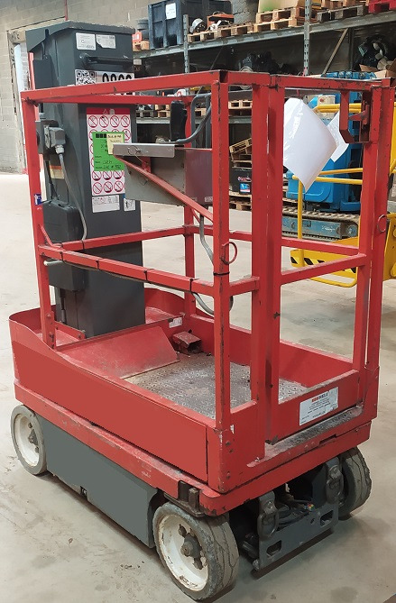 SKYJACK SJ16 - Plataforma de mástil vertical: foto 1 SKYJACK SJ16 - Plataforma de mástil vertical: foto 1