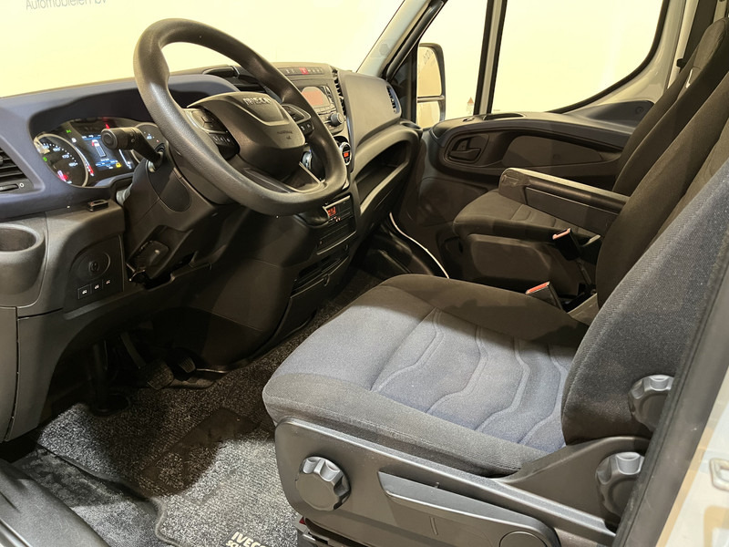 Iveco 70C18 3.0 Automaat Bakwagen / Dhollandia Laadklep / Euro 6 / Luchtvering / Airco / Camera / Cruise Control - Camión caja cerrada: foto 5 Iveco 70C18 3.0 Automaat Bakwagen / Dhollandia Laadklep / Euro 6 / Luchtvering / Airco / Camera / Cruise Control - Camión caja cerrada: foto 5