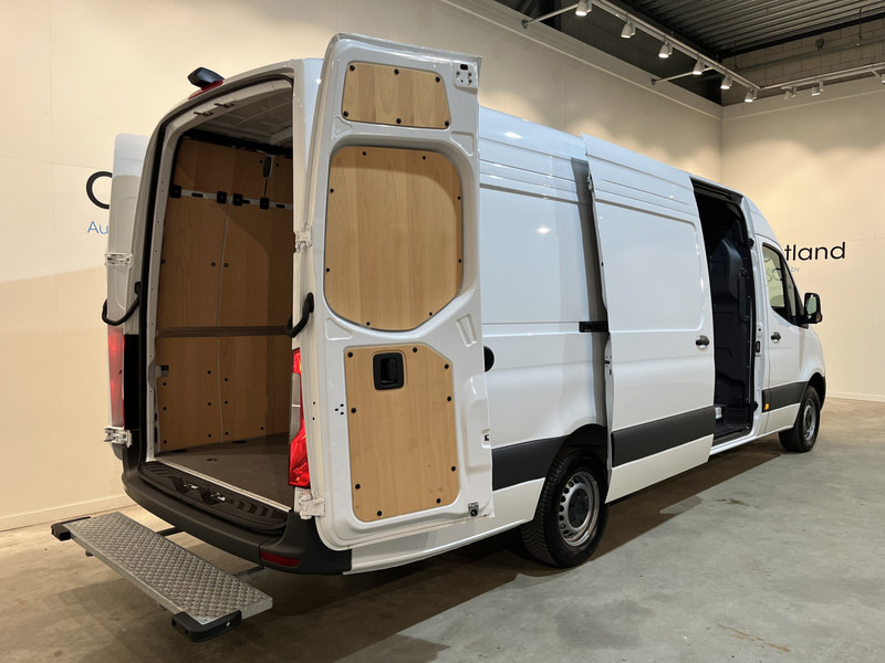 Mercedes-Benz Sprinter 315 CDI L4H2 RWD / Euro 6 / MBUX / Airco / Cruise Control / Camera / CarPlay / Navigatie / 3.300 KM !! / BPM VRIJ !! - Furgón: foto 2 Mercedes-Benz Sprinter 315 CDI L4H2 RWD / Euro 6 / MBUX / Airco / Cruise Control / Camera / CarPlay / Navigatie / 3.300 KM !! / BPM VRIJ !! - Furgón: foto 2