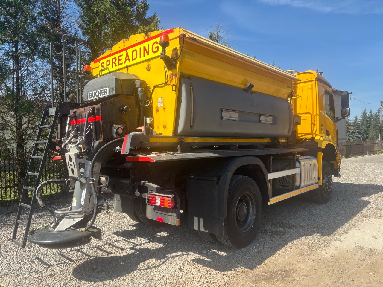 MERCEDES AROCS 1824 4x4BB GRITTER/SPREADER/PLOUGH - Máquina quitanieve: foto 5 MERCEDES AROCS 1824 4x4BB GRITTER/SPREADER/PLOUGH - Máquina quitanieve: foto 5