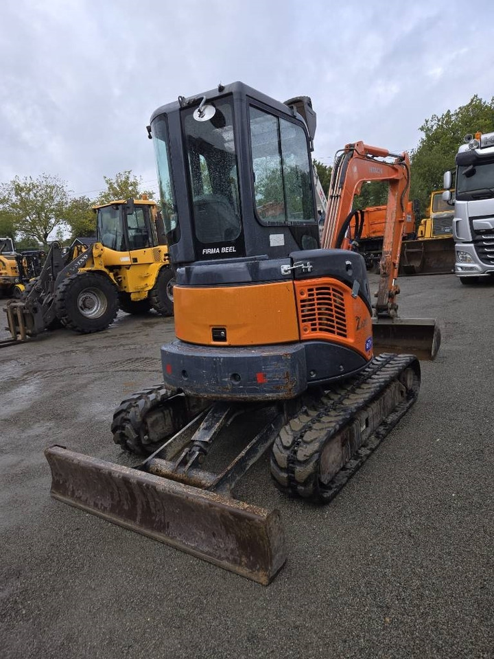 Hitachi ZX 35 U-2 - Miniexcavadora: foto 4 Hitachi ZX 35 U-2 - Miniexcavadora: foto 4