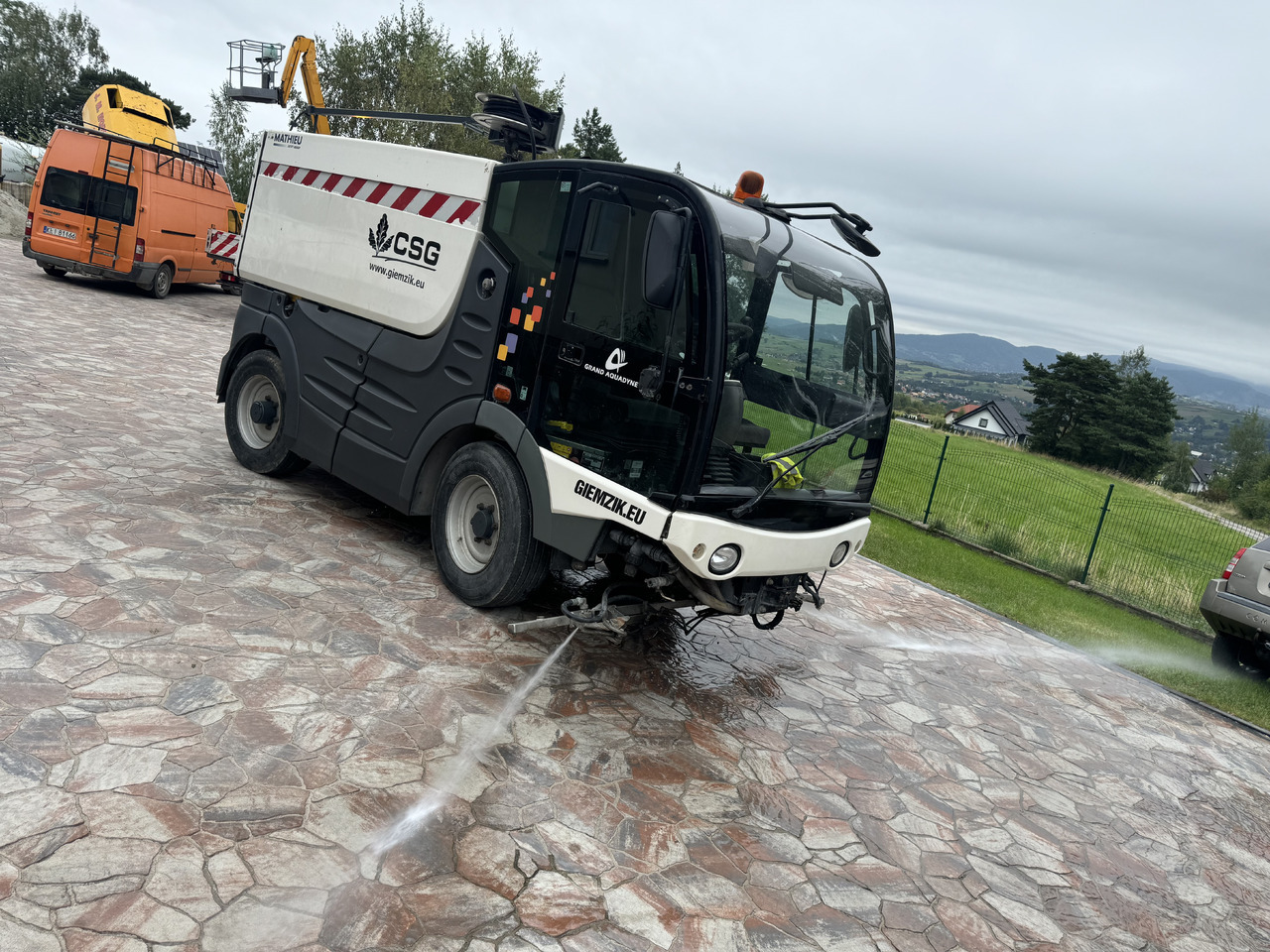 Barredora vial MATHIEU Grand Aquadyne 4000 water truck sprayer HP washer: foto 9