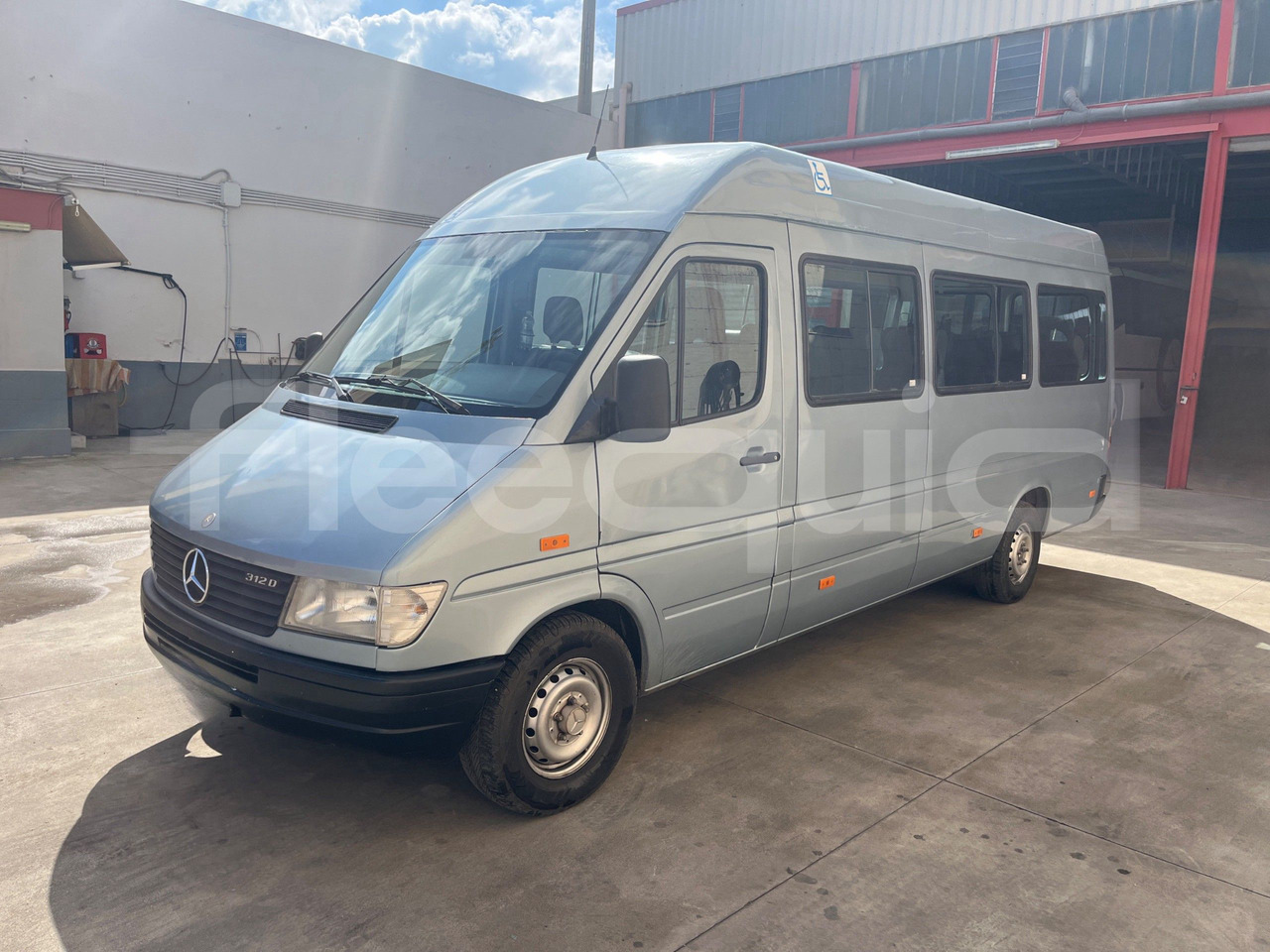Mercedes-Benz Sprinter - Autocar: foto 4 Mercedes-Benz Sprinter - Autocar: foto 4