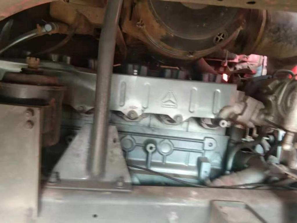 Howo 6X4  - Camión volquete: foto 5 Howo 6X4  - Camión volquete: foto 5