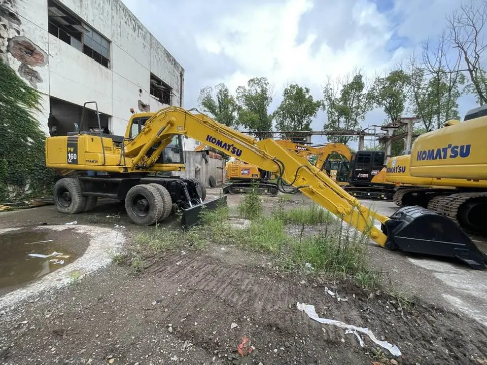 Excavadora de ruedas Komatsu PW160-11: foto 1