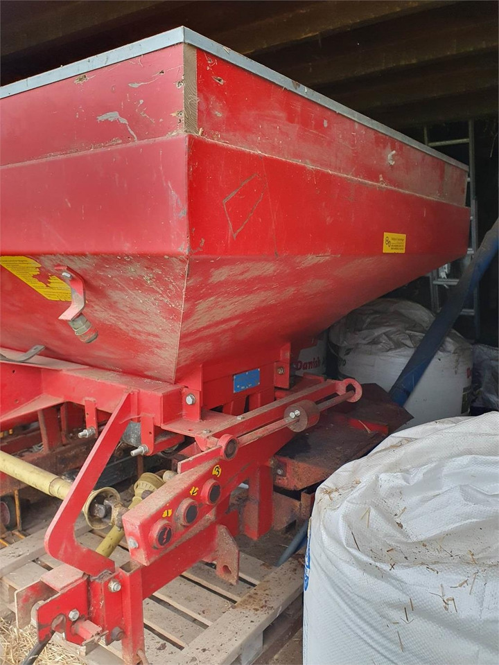 Bredal B2 LIFTOPHÆNGT - Esparcidor de fertilizantes: foto 3 Bredal B2 LIFTOPHÆNGT - Esparcidor de fertilizantes: foto 3