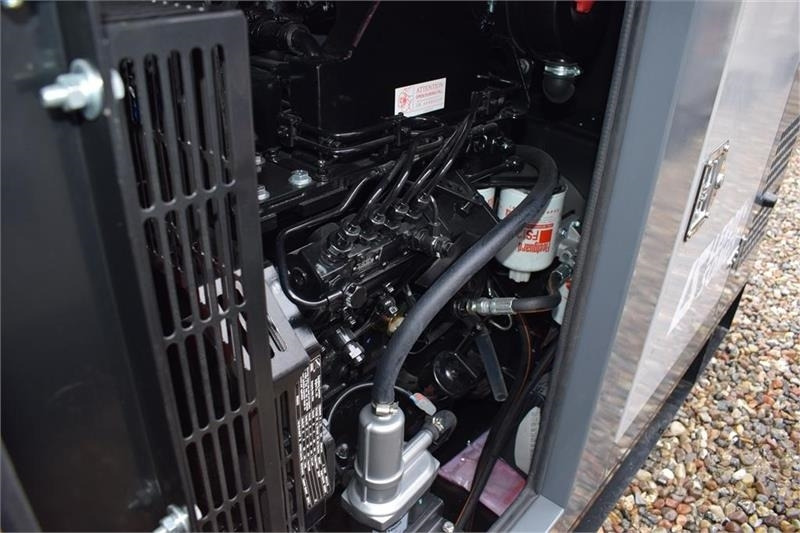 Generador industriale Cummins 55 KvA: foto 9 Generador industriale Cummins 55 KvA: foto 9