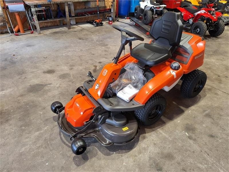 Husqvarna Rider R214 TC 103 cm klipper - Tractor municipal: foto 4 Husqvarna Rider R214 TC 103 cm klipper - Tractor municipal: foto 4