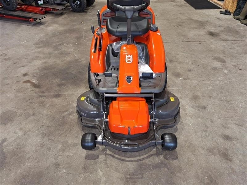 Husqvarna Rider R214 TC 103 cm klipper - Tractor municipal: foto 5 Husqvarna Rider R214 TC 103 cm klipper - Tractor municipal: foto 5