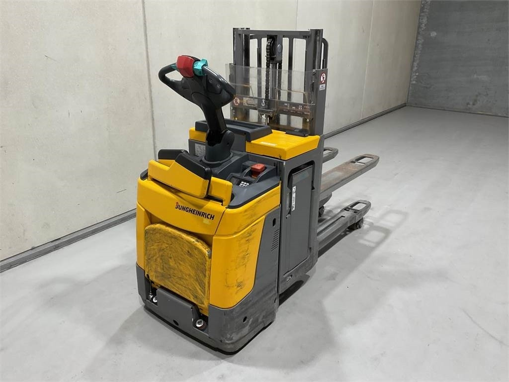 Jungheinrich ERD 220 - Apilador: foto 2 Jungheinrich ERD 220 - Apilador: foto 2