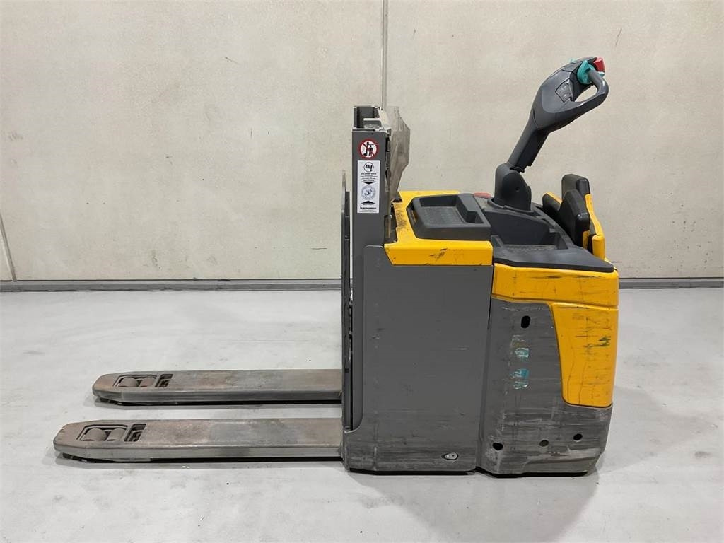 Jungheinrich ERD 220 - Apilador: foto 3 Jungheinrich ERD 220 - Apilador: foto 3