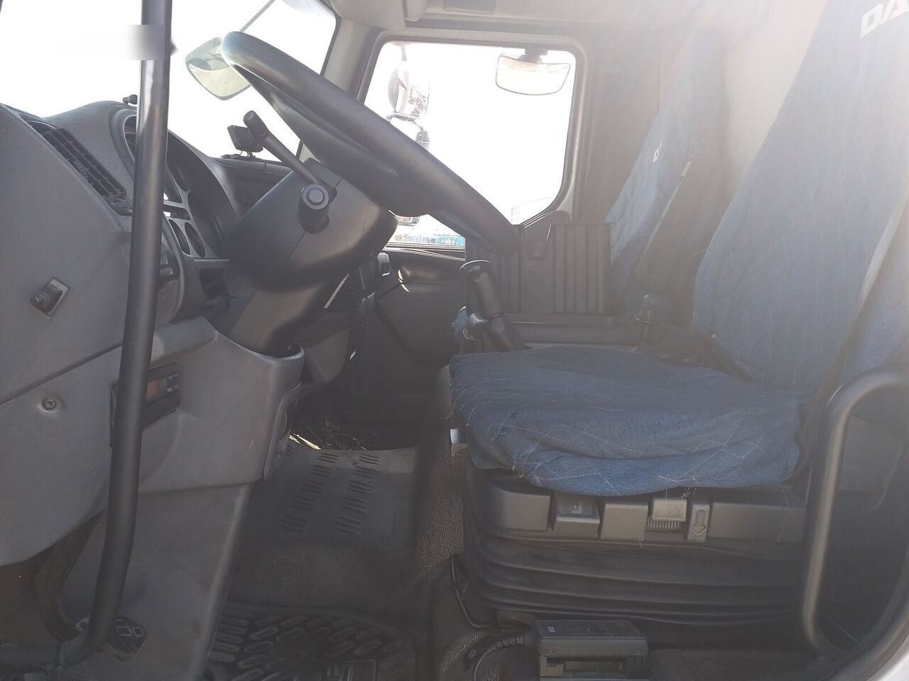 Camión lona DAF 45.150 E.3: foto 8