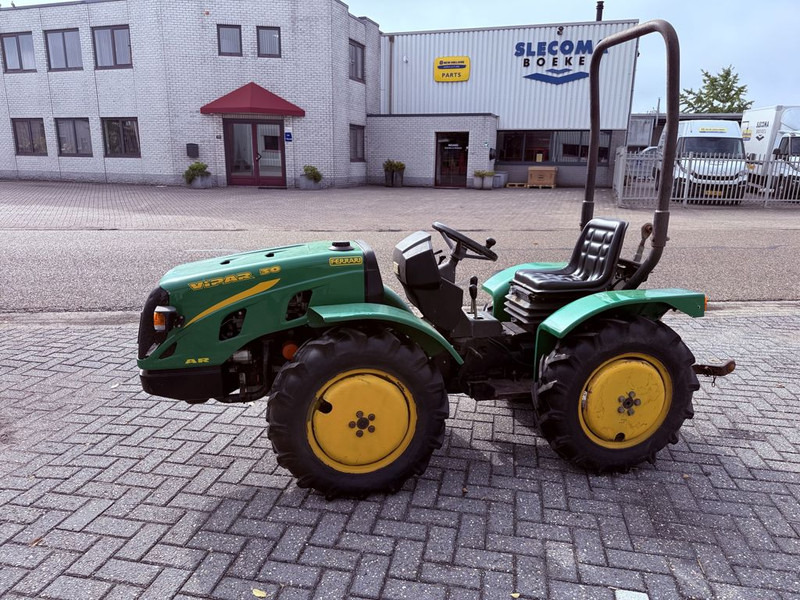 Tractor Ferrari VIPAR F30L AR: foto 15 Tractor Ferrari VIPAR F30L AR: foto 15