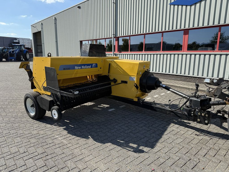 New Holland BC5060 Mini Balenpers - Empacadora de pacas cuadradas: foto 4 New Holland BC5060 Mini Balenpers - Empacadora de pacas cuadradas: foto 4