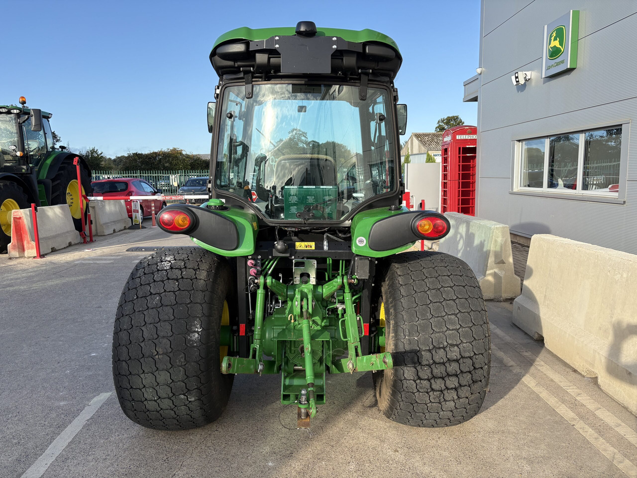 John Deere 4066R Compact Tractor - Mini tractor: foto 3 John Deere 4066R Compact Tractor - Mini tractor: foto 3