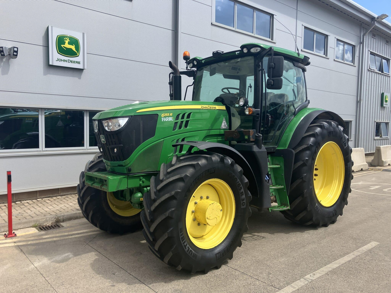 John Deere 6155R - Tractor: foto 1 John Deere 6155R - Tractor: foto 1