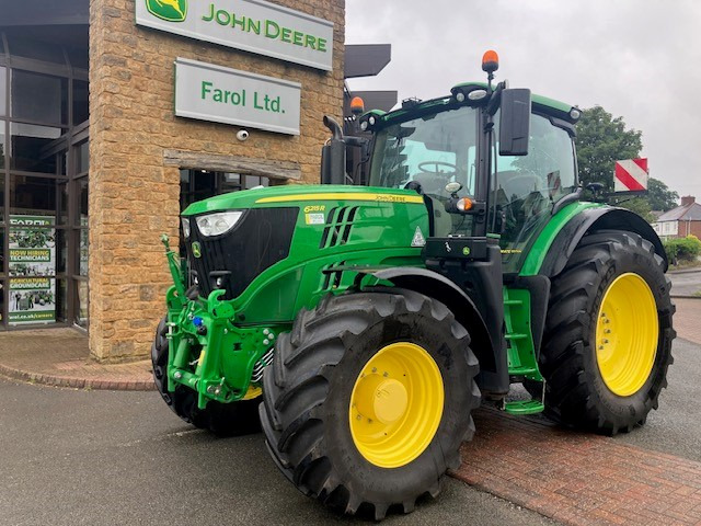 John Deere 6215R - Tractor: foto 1 John Deere 6215R - Tractor: foto 1