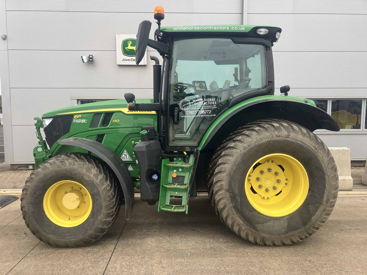 John Deere 6R 130 - Tractor: foto 2 John Deere 6R 130 - Tractor: foto 2