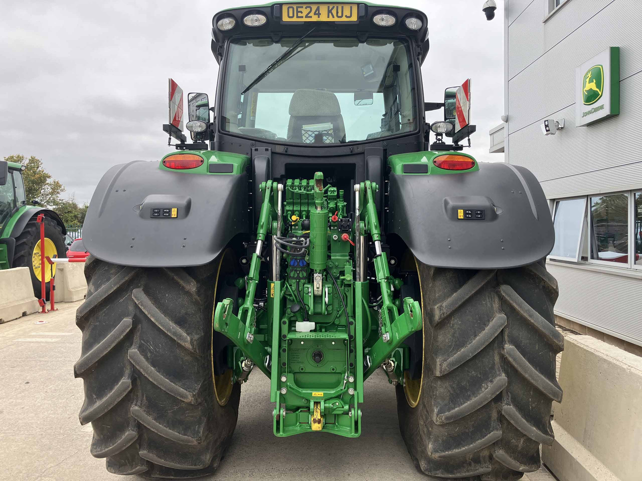 John Deere 6R 250 - Tractor: foto 4 John Deere 6R 250 - Tractor: foto 4