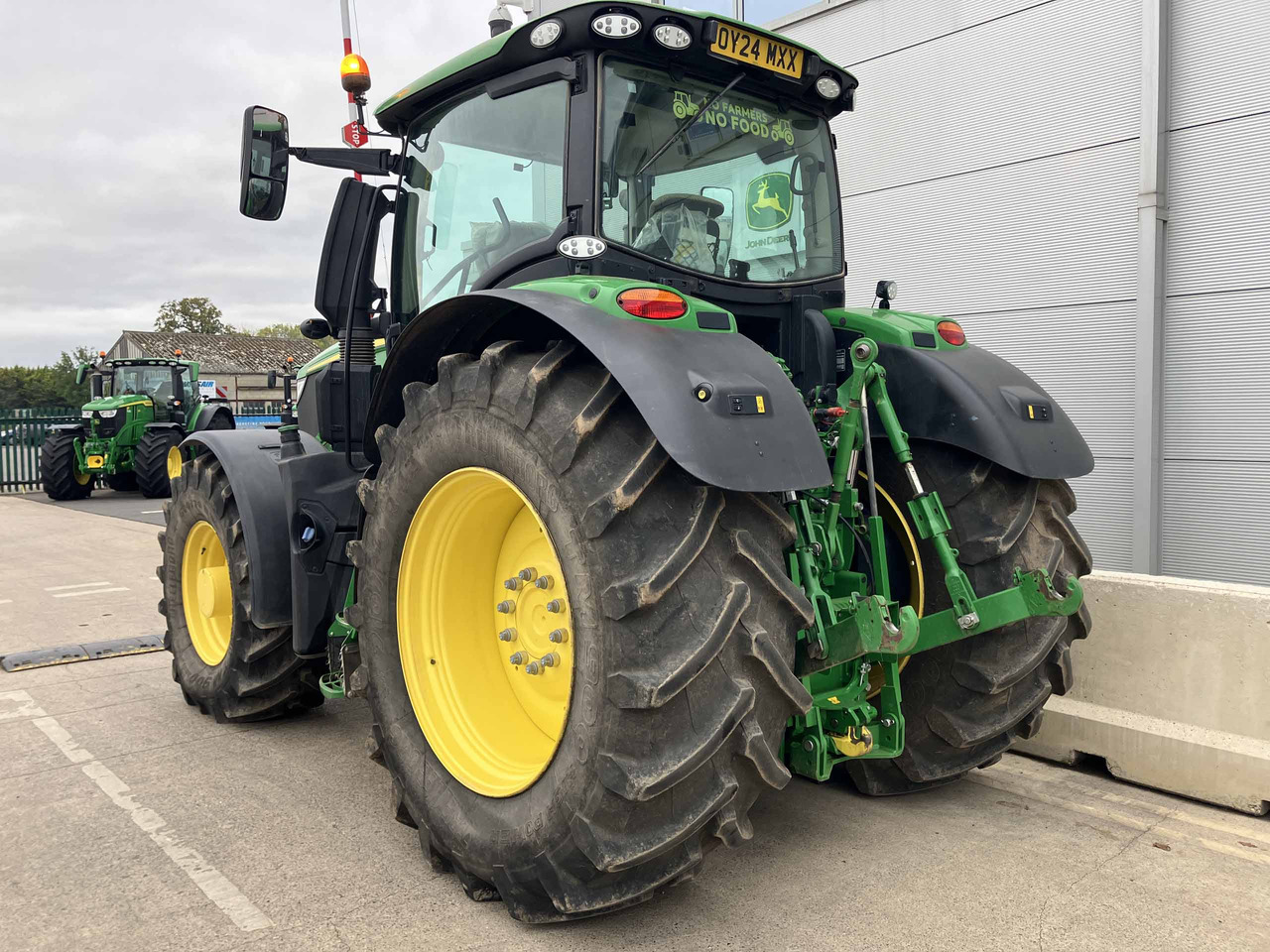 John Deere 6R 250 - Tractor: foto 3 John Deere 6R 250 - Tractor: foto 3