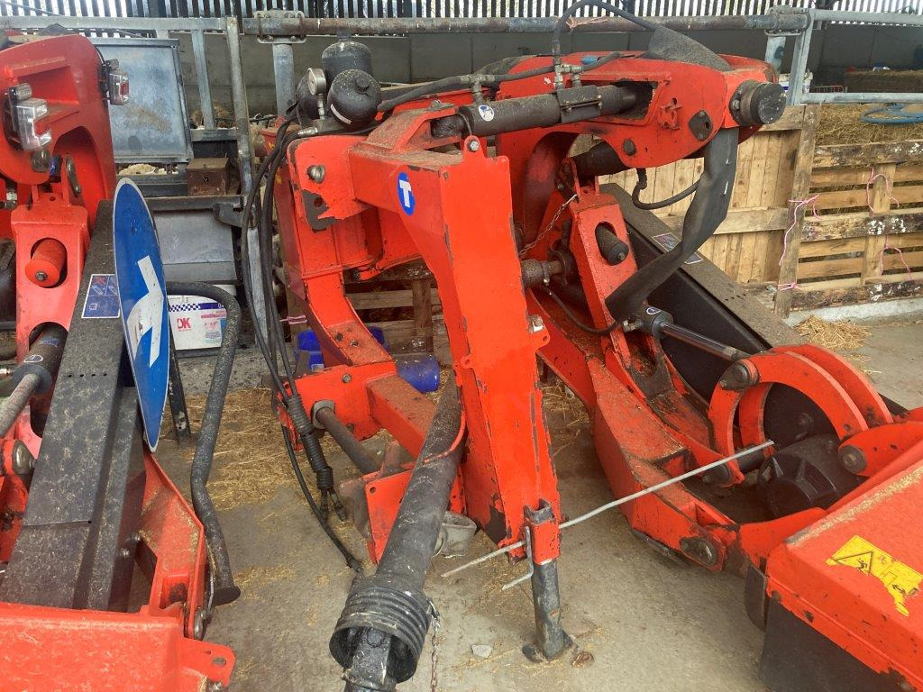Kuhn SpringLonger S1680RPL - Desbrozadora de martillos/ Trituradora: foto 4 Kuhn SpringLonger S1680RPL - Desbrozadora de martillos/ Trituradora: foto 4