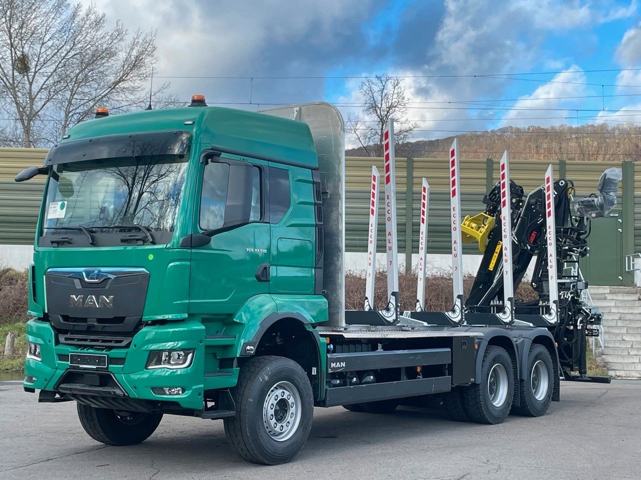 MAN TGS 33.510 6X4 BL Euro6e LogLift 165Z - Camión forestal, Camión grúa: foto 2 MAN TGS 33.510 6X4 BL Euro6e LogLift 165Z - Camión forestal, Camión grúa: foto 2