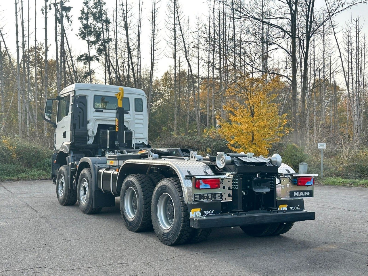 MAN TGS 35.520 8x4 Euro6e Hyva 26-55 Abrollkipper - Camión multibasculante: foto 4 MAN TGS 35.520 8x4 Euro6e Hyva 26-55 Abrollkipper - Camión multibasculante: foto 4