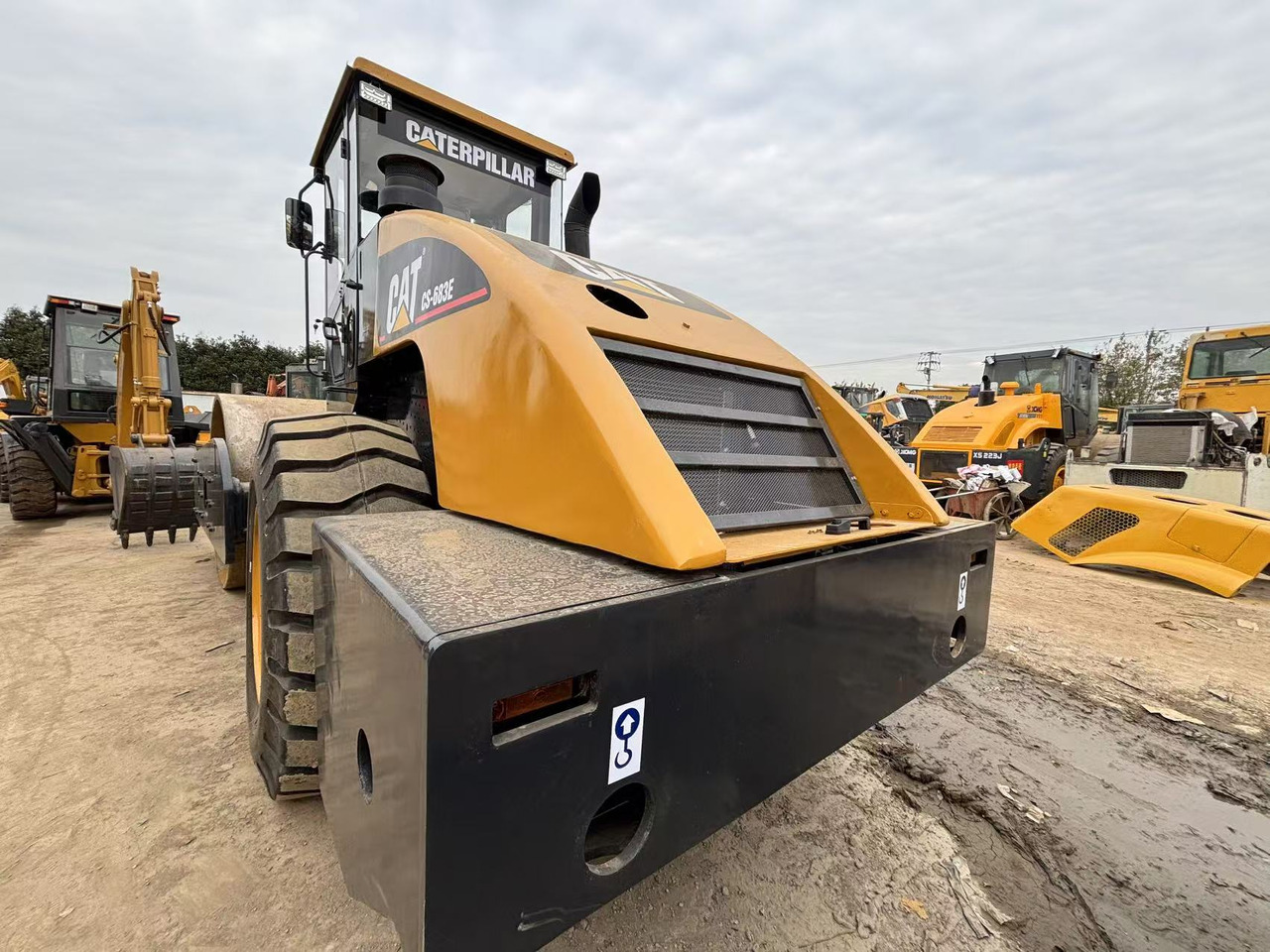 CATERPILLAR CS683E - Rodillo: foto 2 CATERPILLAR CS683E - Rodillo: foto 2