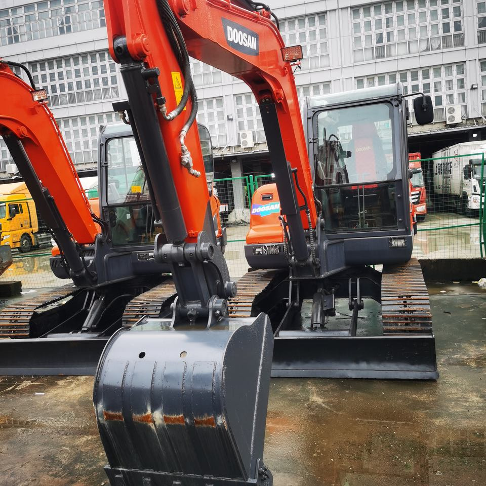 Used Original Japan Mini Shanghai Excavator Doosan DX60 Excavator 95% New Low Price High Quality Selling Doosan DX-60 Doosan 60 - Miniexcavadora: foto 1 Used Original Japan Mini Shanghai Excavator Doosan DX60 Excavator 95% New Low Price High Quality Selling Doosan DX-60 Doosan 60 - Miniexcavadora: foto 1