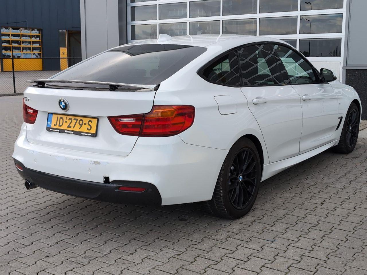 BMW 3 - serie Gran Turismo 318d M Sport Edition | 2016 | 227.537 km | Automaat | JD279S | NAP: Geen oordeel - Hatchback: foto 4 BMW 3 - serie Gran Turismo 318d M Sport Edition | 2016 | 227.537 km | Automaat | JD279S | NAP: Geen oordeel - Hatchback: foto 4
