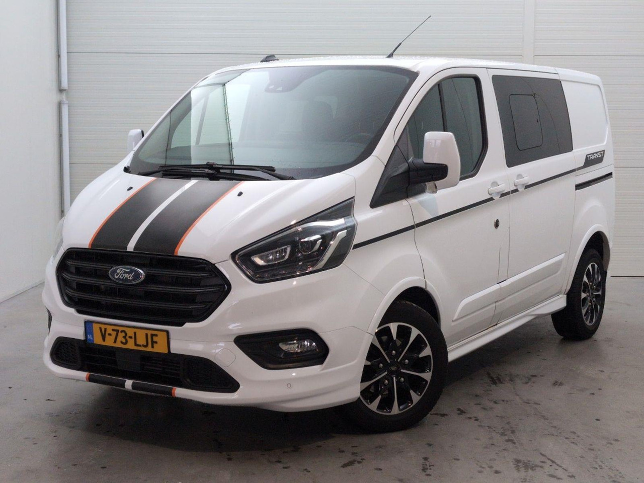 Ford Transit Custom 320 2.0 TDCI L1H1 Sport DC | 2020 | 103.602 km | Automaat | V73LJF | NAP: Geen oordeel - Furgoneta combi: foto 1 Ford Transit Custom 320 2.0 TDCI L1H1 Sport DC | 2020 | 103.602 km | Automaat | V73LJF | NAP: Geen oordeel - Furgoneta combi: foto 1