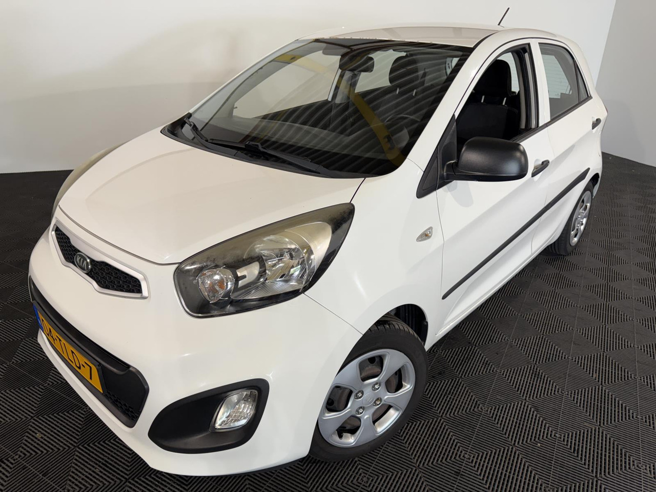 Kia Picanto 1.0 CVVT | 2012 | 70.028 km | 04-TLD- 7 - Hatchback: foto 1 Kia Picanto 1.0 CVVT | 2012 | 70.028 km | 04-TLD- 7 - Hatchback: foto 1