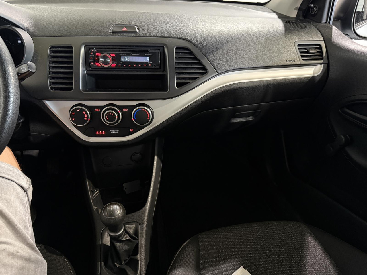 Kia Picanto 1.0 CVVT | 2012 | 70.028 km | 04-TLD- 7 - Hatchback: foto 3 Kia Picanto 1.0 CVVT | 2012 | 70.028 km | 04-TLD- 7 - Hatchback: foto 3