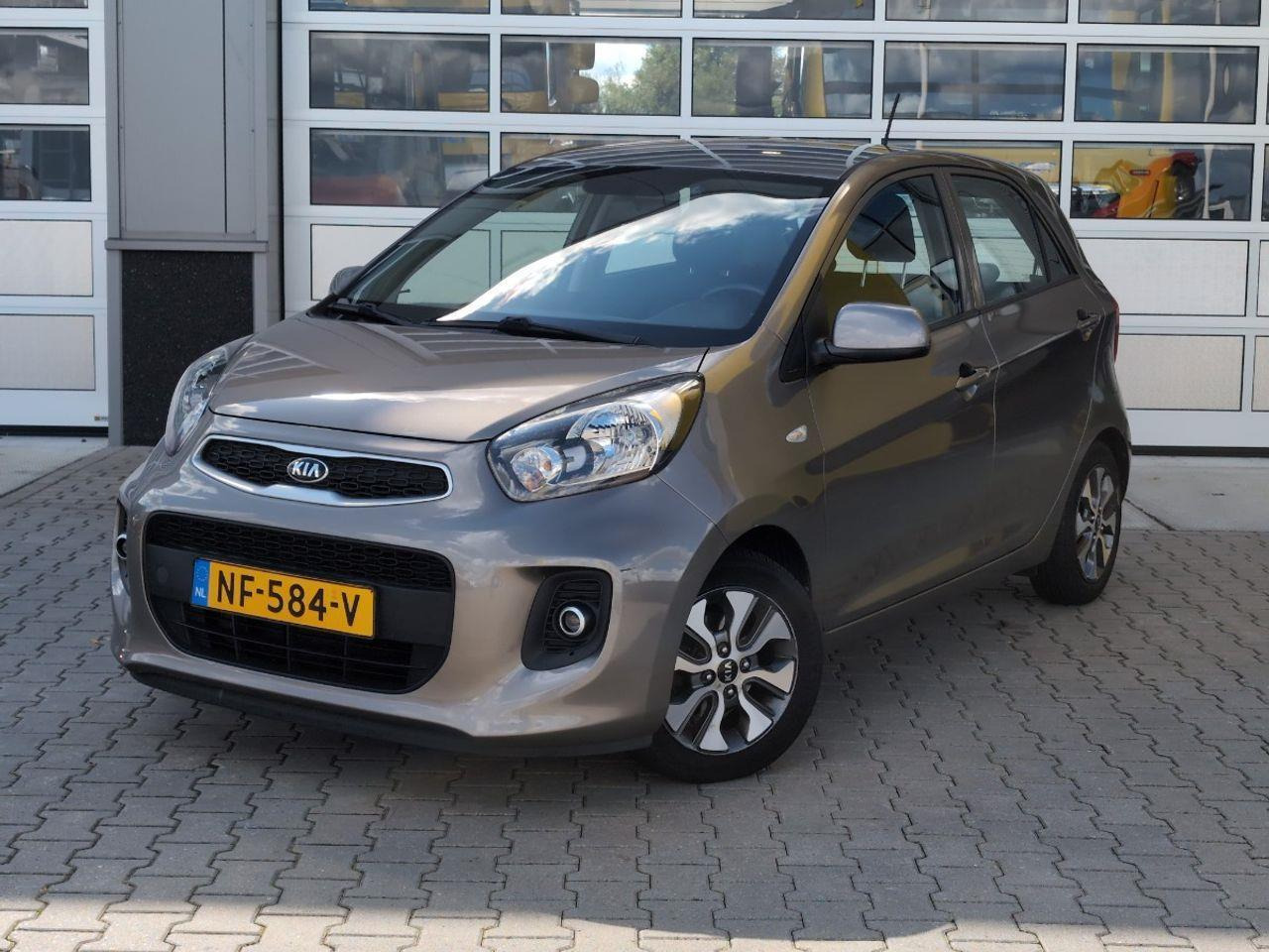 Kia Picanto 1.0 CVVT EconomyPlusLine | 2017 | 139.086 km | NF584V | NAP: Logisch - Hatchback: foto 1 Kia Picanto 1.0 CVVT EconomyPlusLine | 2017 | 139.086 km | NF584V | NAP: Logisch - Hatchback: foto 1