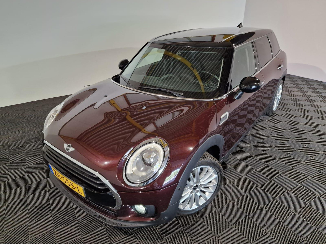 Mini Clubman 1.5 Cooper Pepper Business ZH-555-L - Coche: foto 1 Mini Clubman 1.5 Cooper Pepper Business ZH-555-L - Coche: foto 1