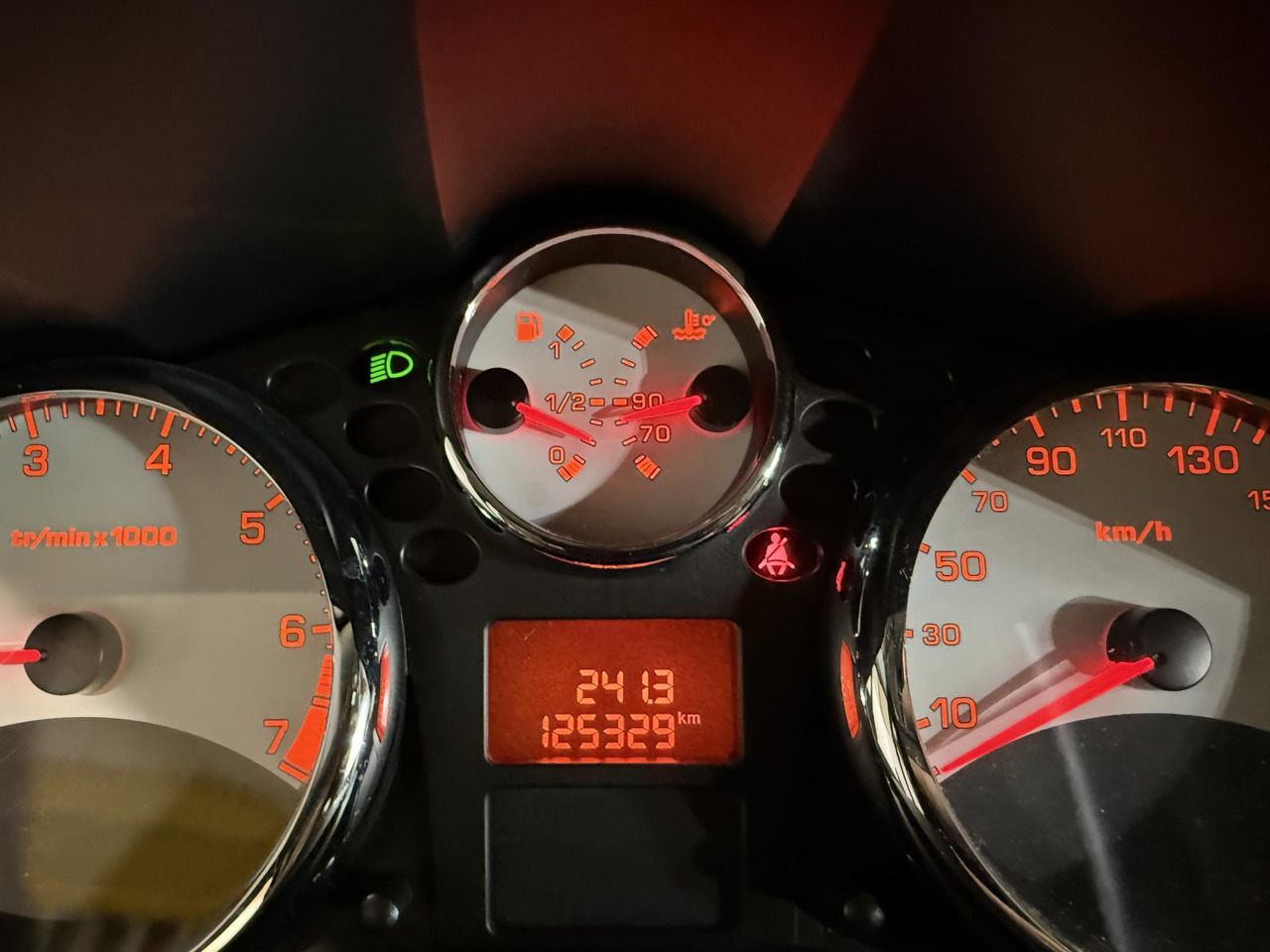 Peugeot | 207 SW | 1.6 VTi Sublime | 2009 | 125.329 km | NK430Z | Geen oordeel - Coche: foto 5 Peugeot | 207 SW | 1.6 VTi Sublime | 2009 | 125.329 km | NK430Z | Geen oordeel - Coche: foto 5