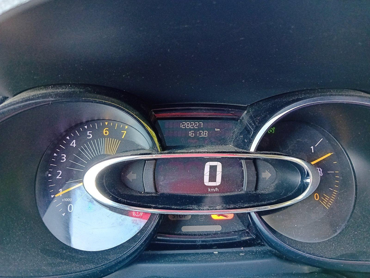 Renault | Clio | 1.2 16V | 2014 | 128.227 km | TN-718-J - Hatchback: foto 2 Renault | Clio | 1.2 16V | 2014 | 128.227 km | TN-718-J - Hatchback: foto 2