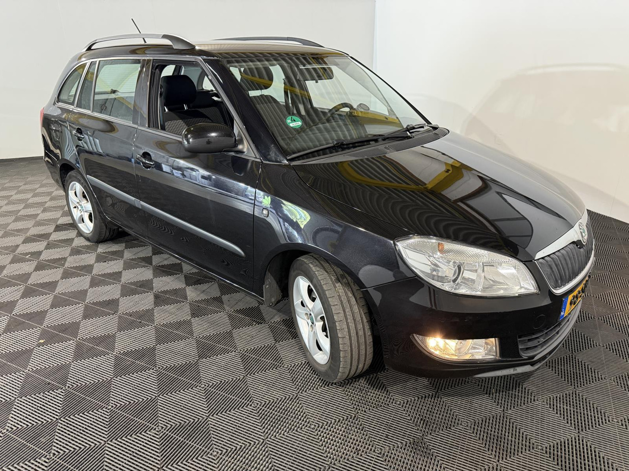 Skoda | Fabia Combi | 1.2 TDI Greenline | 2011 | 191.368 km | 98SBN4 | Logisch - Coche: foto 3 Skoda | Fabia Combi | 1.2 TDI Greenline | 2011 | 191.368 km | 98SBN4 | Logisch - Coche: foto 3