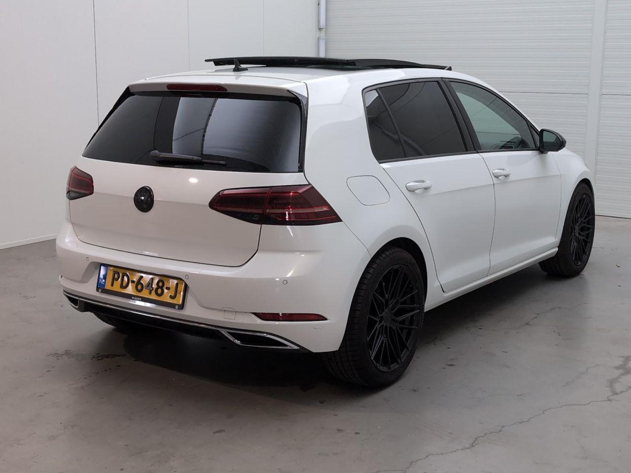 Volkswagen Golf 1.0 TSI Highline | 2017 | 250.662 km | PD648J | NAP: Logisch - Hatchback: foto 4 Volkswagen Golf 1.0 TSI Highline | 2017 | 250.662 km | PD648J | NAP: Logisch - Hatchback: foto 4