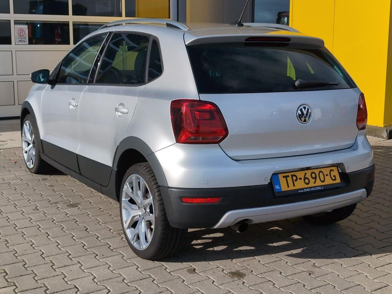 Volkswagen Polo 1.2 TSI Cross Comfortline Business R Automaat | 2017 | 159.021 km | TP690G | NAP: Geen oordeel - Hatchback: foto 3 Volkswagen Polo 1.2 TSI Cross Comfortline Business R Automaat | 2017 | 159.021 km | TP690G | NAP: Geen oordeel - Hatchback: foto 3