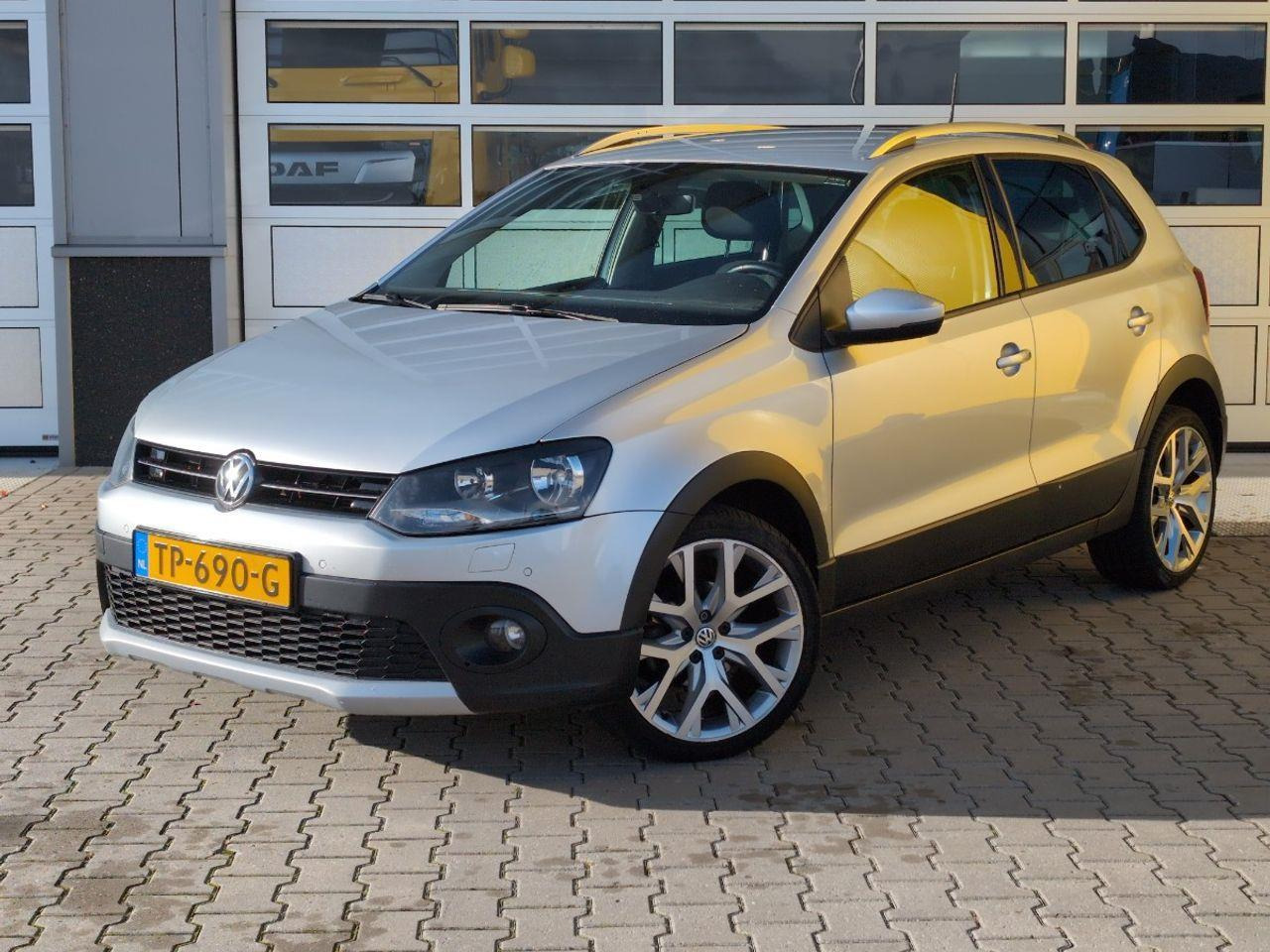 Volkswagen Polo 1.2 TSI Cross Comfortline Business R Automaat | 2017 | 159.021 km | TP690G | NAP: Geen oordeel - Hatchback: foto 1 Volkswagen Polo 1.2 TSI Cross Comfortline Business R Automaat | 2017 | 159.021 km | TP690G | NAP: Geen oordeel - Hatchback: foto 1