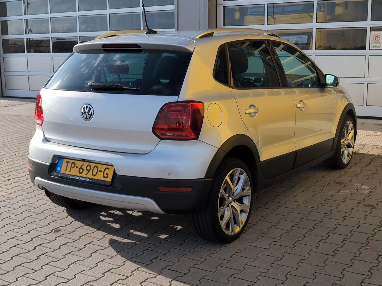 Volkswagen Polo 1.2 TSI Cross Comfortline Business R Automaat | 2017 | 159.021 km | TP690G | NAP: Geen oordeel - Hatchback: foto 4 Volkswagen Polo 1.2 TSI Cross Comfortline Business R Automaat | 2017 | 159.021 km | TP690G | NAP: Geen oordeel - Hatchback: foto 4