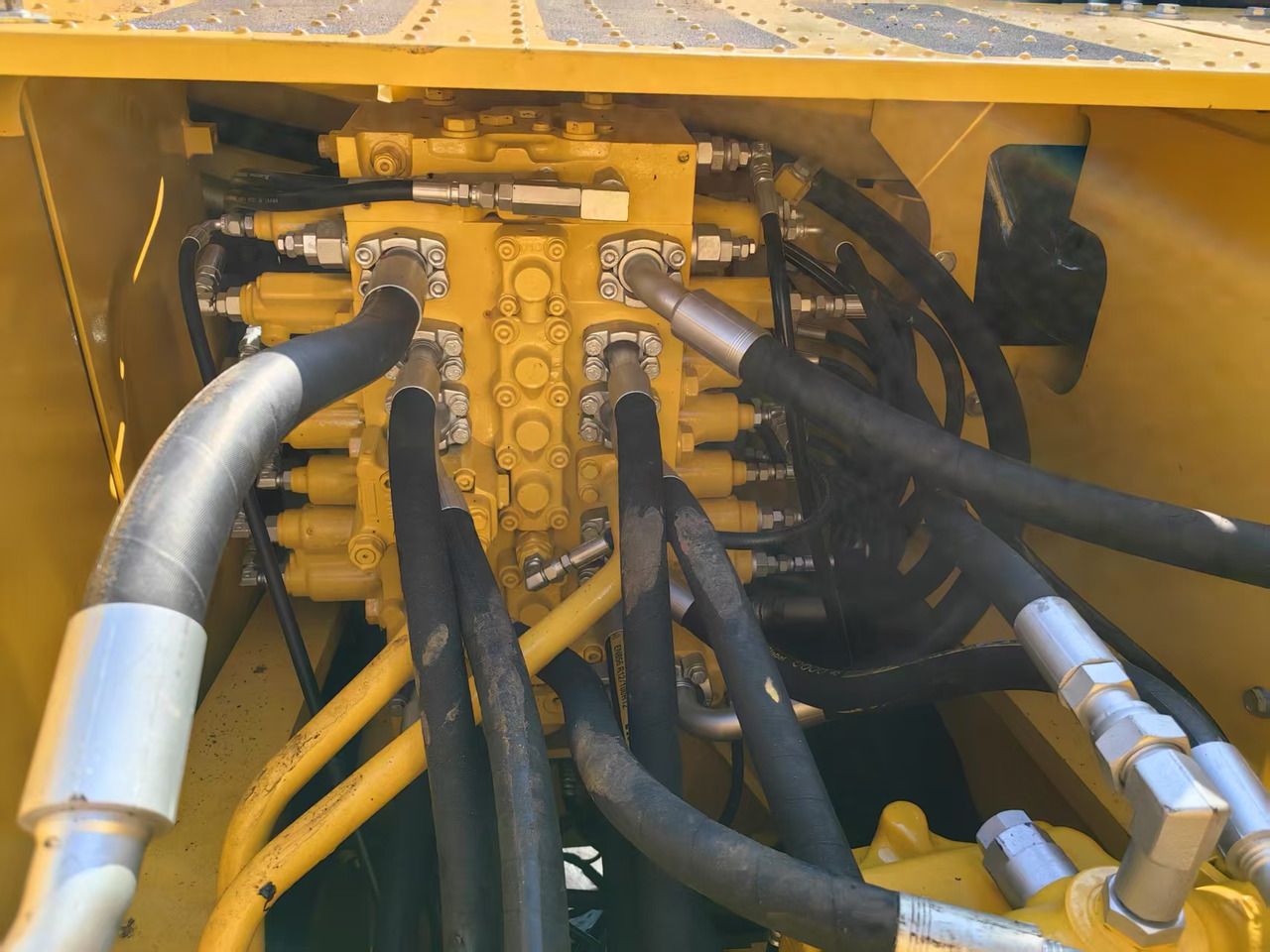 KOMATSU PC200-7 - Excavadora de cadenas: foto 4 KOMATSU PC200-7 - Excavadora de cadenas: foto 4