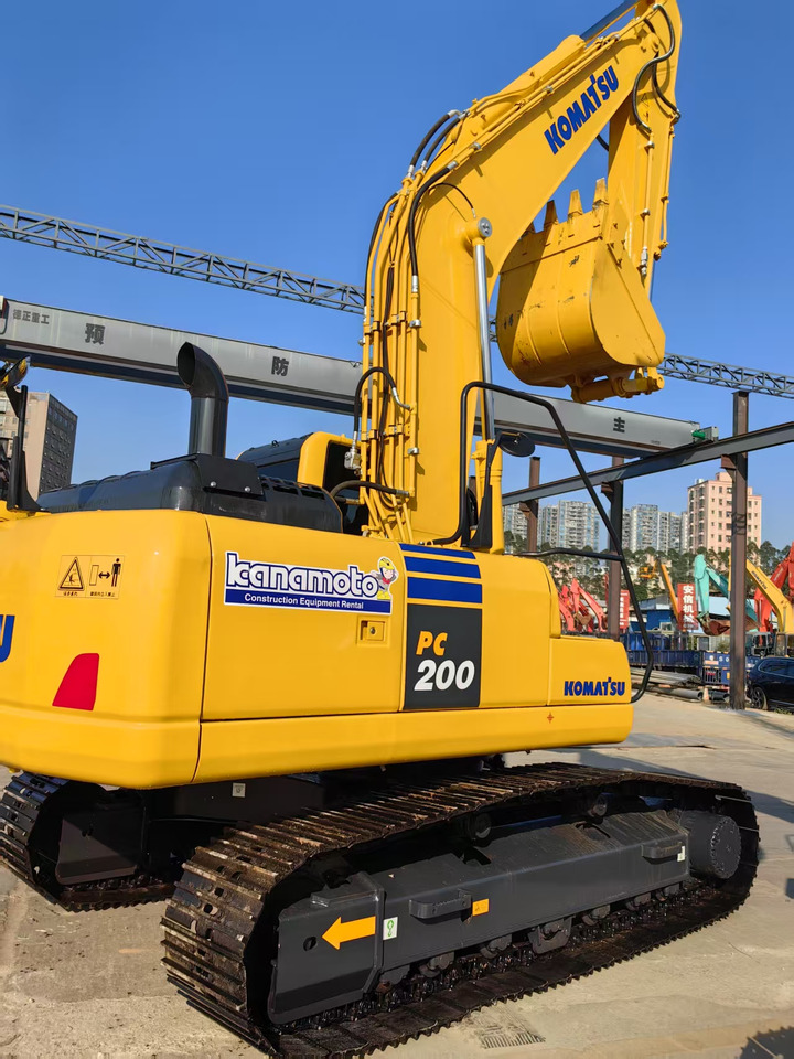 KOMATSU PC200-7 - Excavadora de cadenas: foto 1 KOMATSU PC200-7 - Excavadora de cadenas: foto 1