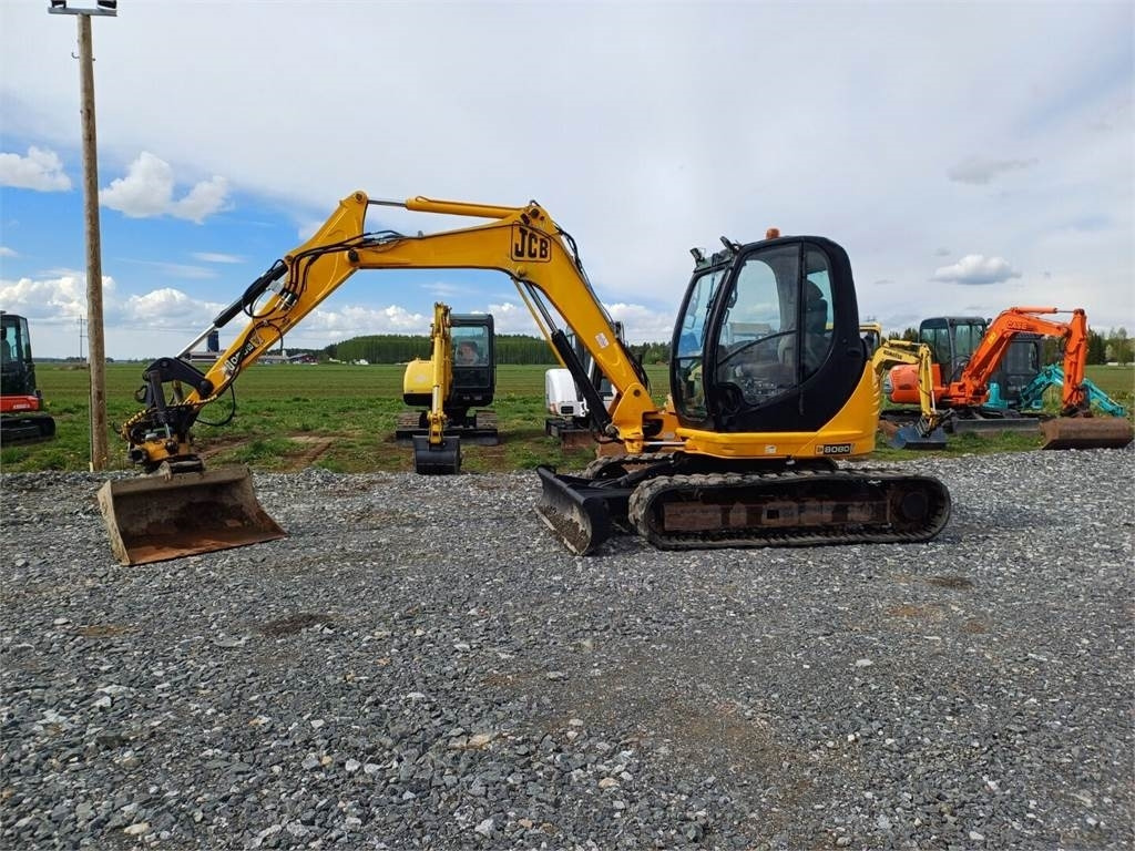 JCB 8080 Engconin pyörittäjällä - Miniexcavadora: foto 2 JCB 8080 Engconin pyörittäjällä - Miniexcavadora: foto 2