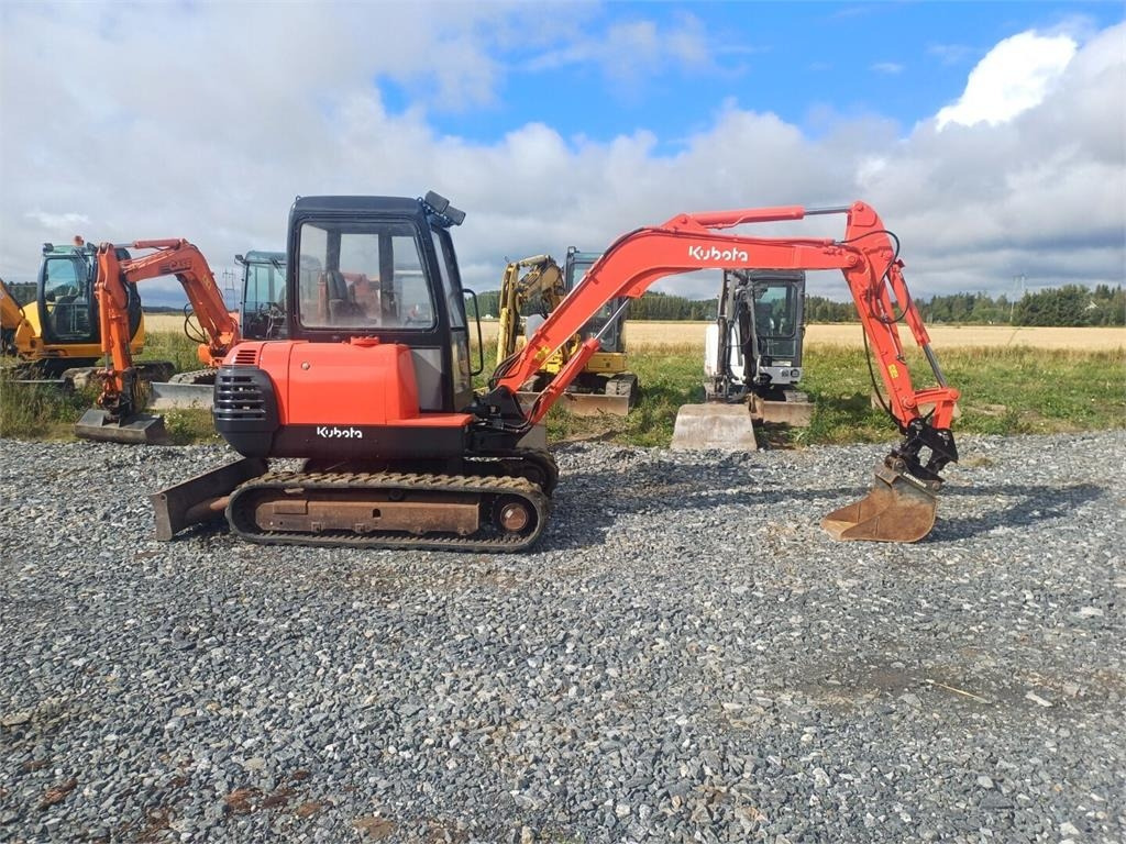 Kubota Kx121-2 Kallistuvalla s40 liittimellä - Miniexcavadora: foto 5 Kubota Kx121-2 Kallistuvalla s40 liittimellä - Miniexcavadora: foto 5